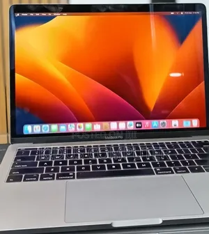 New Laptop Apple MacBook Pro 2017 16GB Intel Core i5 SSD 256GB