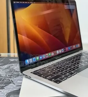 New Laptop Apple MacBook Pro 2017 16GB Intel Core i5 SSD 256GB