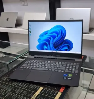 New Laptop HP 14-dq1025cl 16GB Intel Core i7 SSD 1T