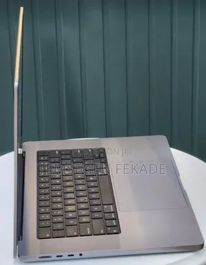 New Laptop Apple MacBook Pro 2021 M1 16GB Apple M1 Pro SSD 512GB