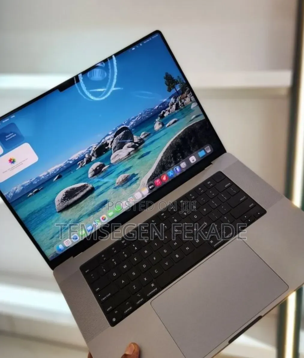 New Laptop Apple MacBook Pro 2021 M1 16GB Apple M1 Pro SSD 512GB