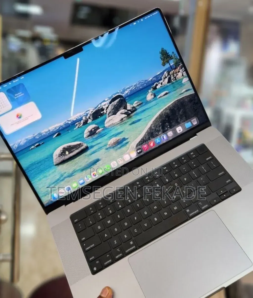 New Laptop Apple MacBook Pro 2021 M1 16GB Apple M1 Pro SSD 512GB