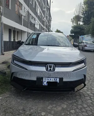 Honda e:NS2 68.8 kWh FWD 2025 Silver