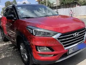 Hyundai Tucson 2018 Red