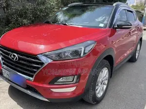 Hyundai Tucson 2018 Red