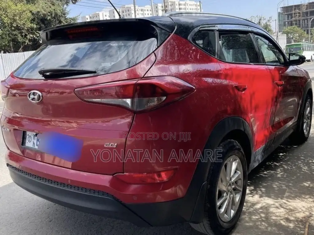 Hyundai Tucson 2018 Red