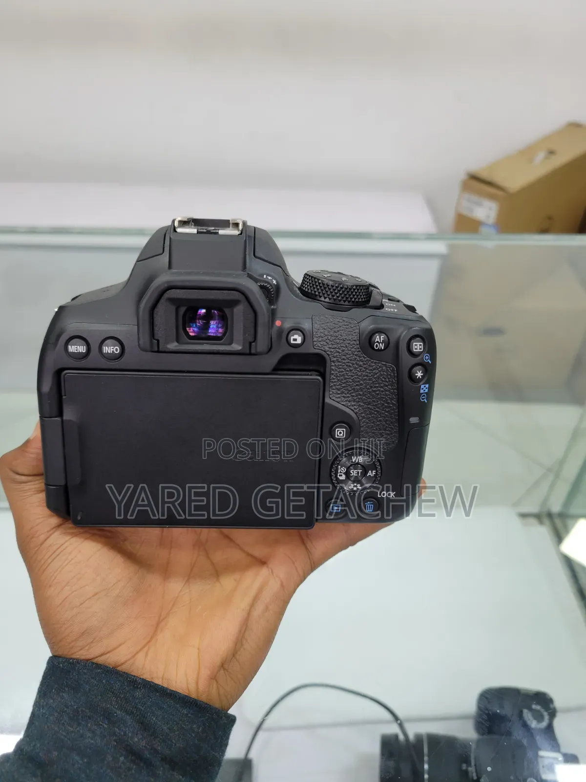 Canon 850d With 18-55mm Lense
