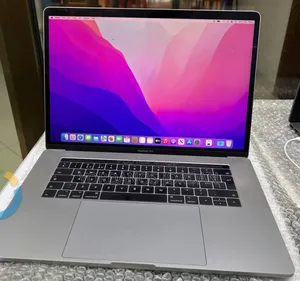 New Laptop Apple MacBook Pro 2017 16GB Intel Core i7 SSD 512GB