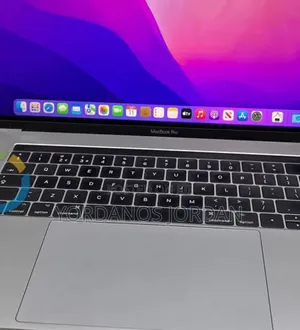 New Laptop Apple MacBook Pro 2017 16GB Intel Core i7 SSD 512GB