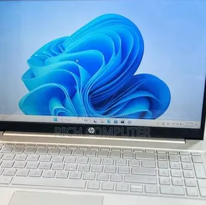 New Laptop HP Pavilion 15 8GB Intel Core i5 SSD 512GB