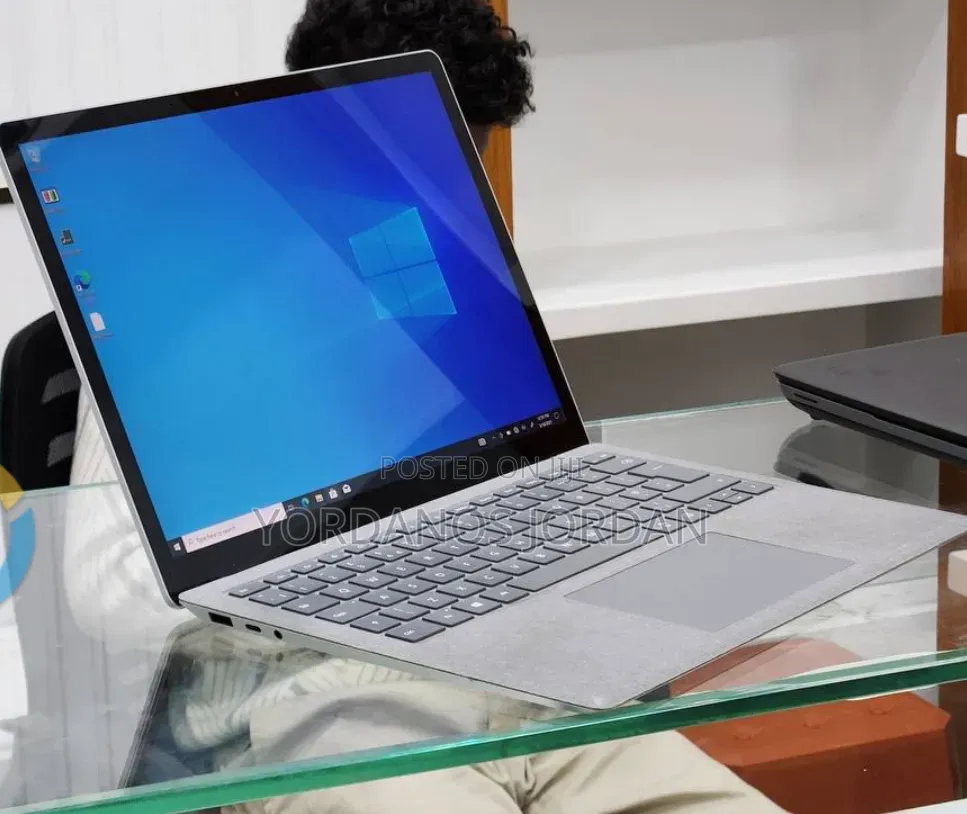 New Laptop Microsoft Surface Book 3 16GB Intel Core i7 SSD 256GB