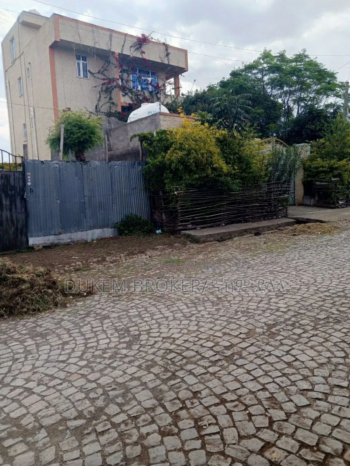 Furnished 10bdrm Room & Parlour in Sukwm, East Shewa for sale