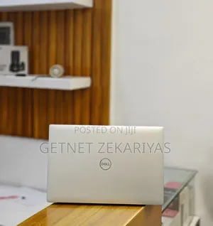 New Laptop Dell XPS 15 16GB Intel Core i9 SSD 512GB