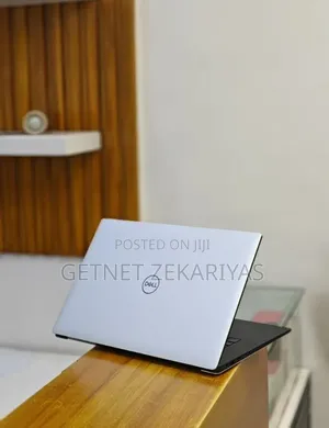 New Laptop Dell XPS 15 16GB Intel Core i9 SSD 512GB