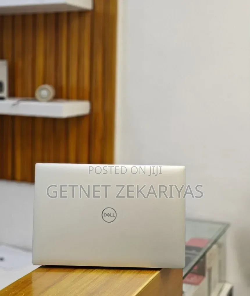 New Laptop Dell XPS 15 16GB Intel Core i9 SSD 512GB