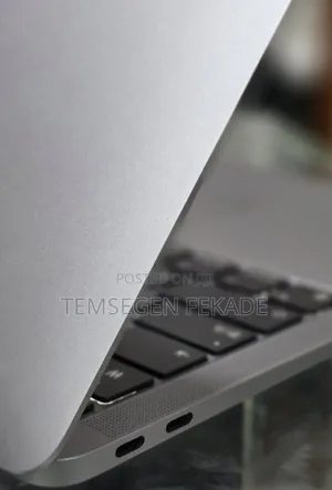 New Laptop Apple MacBook Air 2020 M1 8GB Apple M1 SSD 256GB