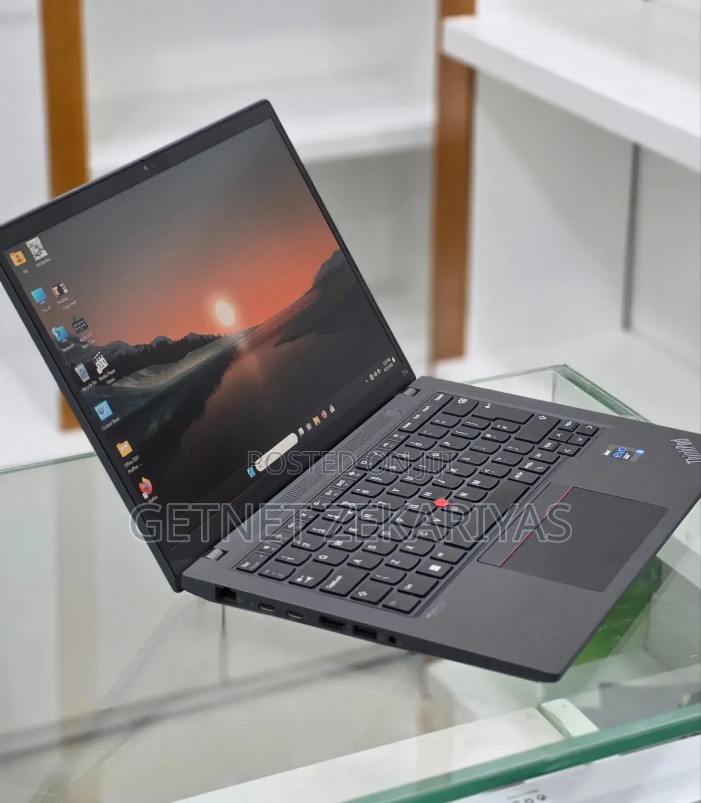 New Laptop Lenovo ThinkPad T14 16GB Intel Core i7 SSD 256GB
