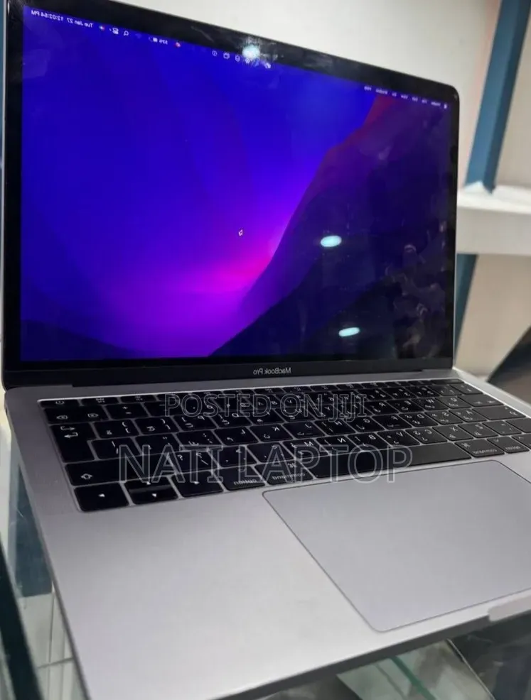 New Laptop Apple MacBook Pro 2017 8GB Intel Core i5 SSD 128GB
