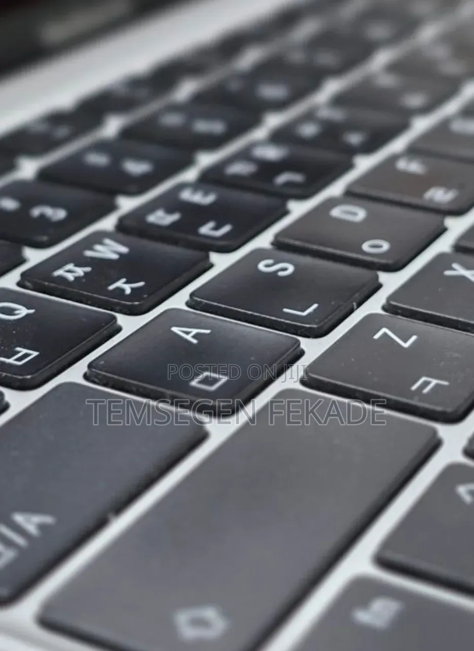 New Laptop Apple MacBook Air 2020 M1 8GB Apple M1 SSD 512GB