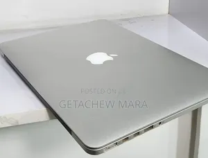New Laptop Apple MacBook 2015 8GB Intel Core i5 SSD 128GB