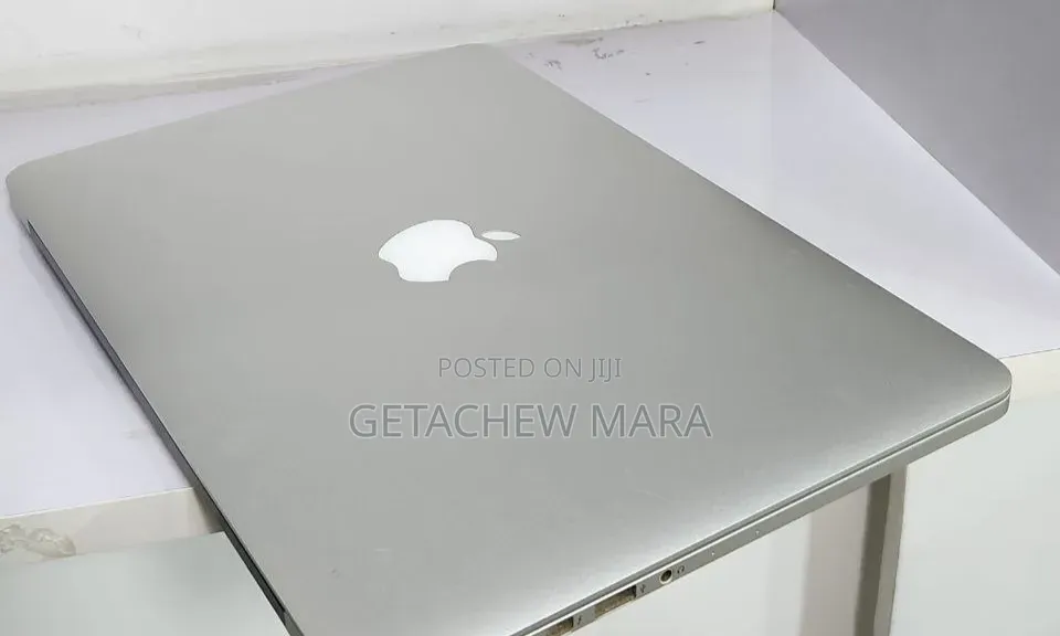 New Laptop Apple MacBook 2015 8GB Intel Core i5 SSD 128GB