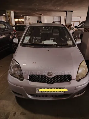 Toyota Vitz 2004 Silver