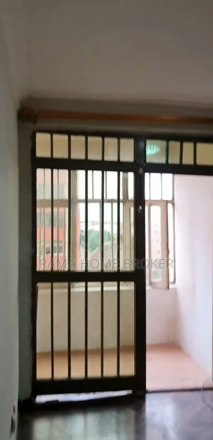Furnished 3bdrm Condo in ቦሌ አራብሳ ኮንዶሚኒየም, Yeka for sale
