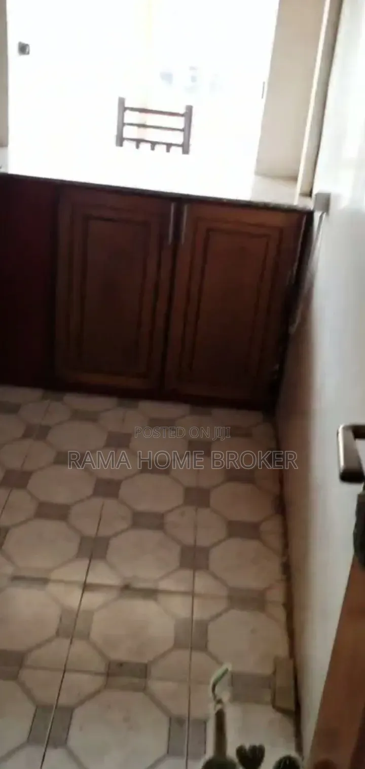 Furnished 3bdrm Condo in ቦሌ አራብሳ ኮንዶሚኒየም, Yeka for sale