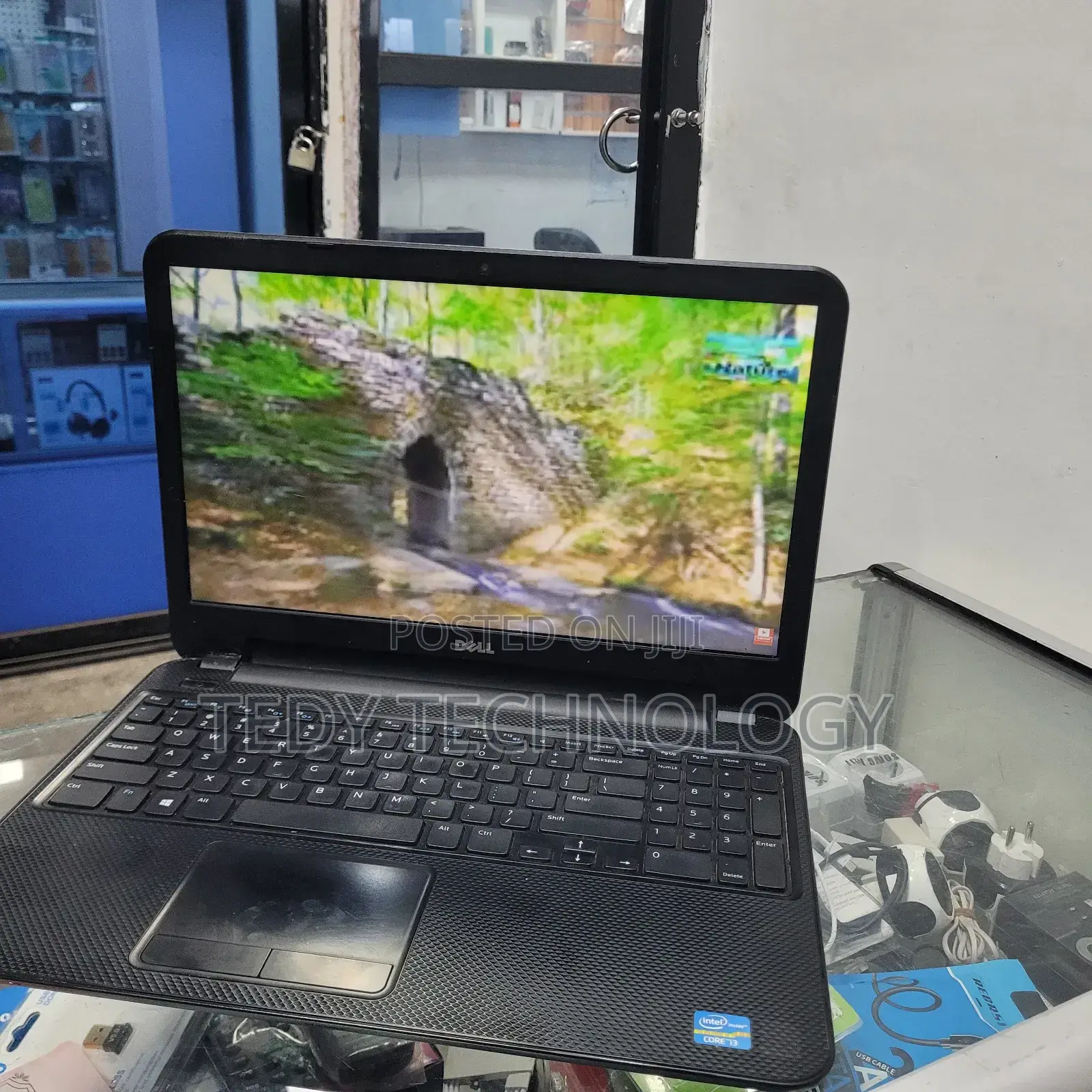 New Laptop Dell Inspiron 15 8GB Intel Core i5 HDD 500GB