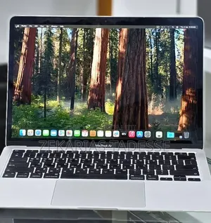 New Laptop Apple MacBook Air 2020 M1 8GB Apple M1 SSD 512GB