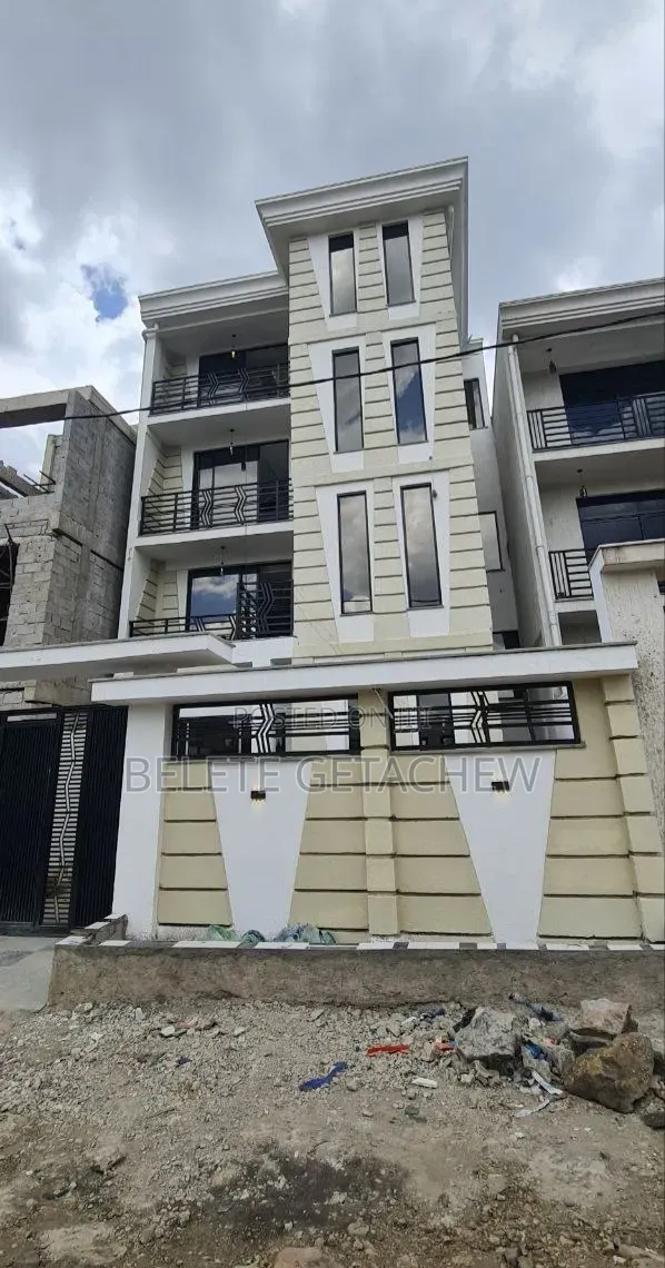 8bdrm House in Ayat, G+3 Luxury, Bole for sale