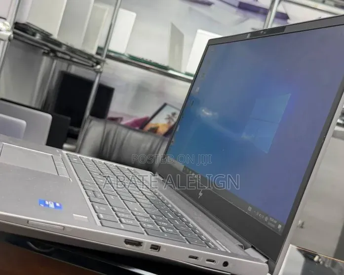 New Laptop HP ZBook Fury 15 G8 16GB Intel Core i7 SSD 512GB