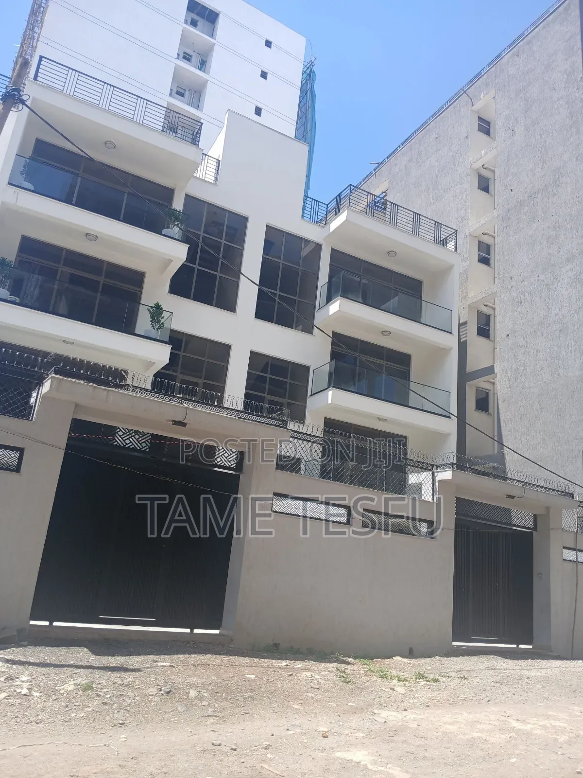 Furnished 8bdrm House in ሀያት, Bole for sale