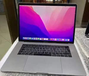 New Laptop Apple MacBook Pro 2017 16GB Intel Core i7 SSD 512GB
