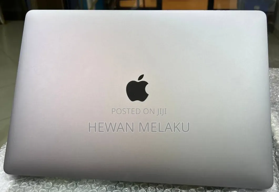 New Laptop Apple MacBook Pro 2017 16GB Intel Core i7 SSD 512GB