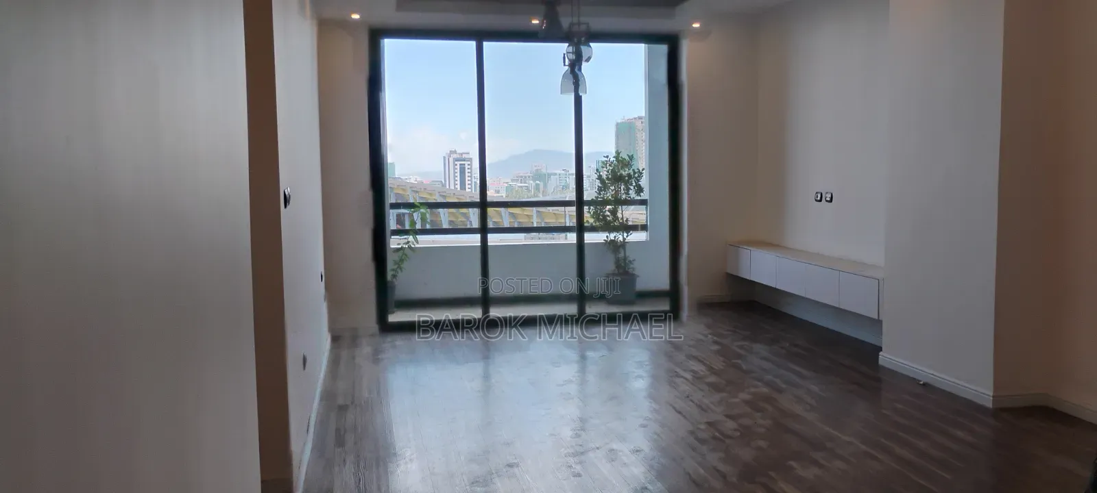 3bdrm Apartment in Royal, Bole for rent