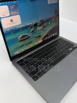 New Laptop Apple MacBook Air 2022 M2 8GB Apple M2 SSD 256GB