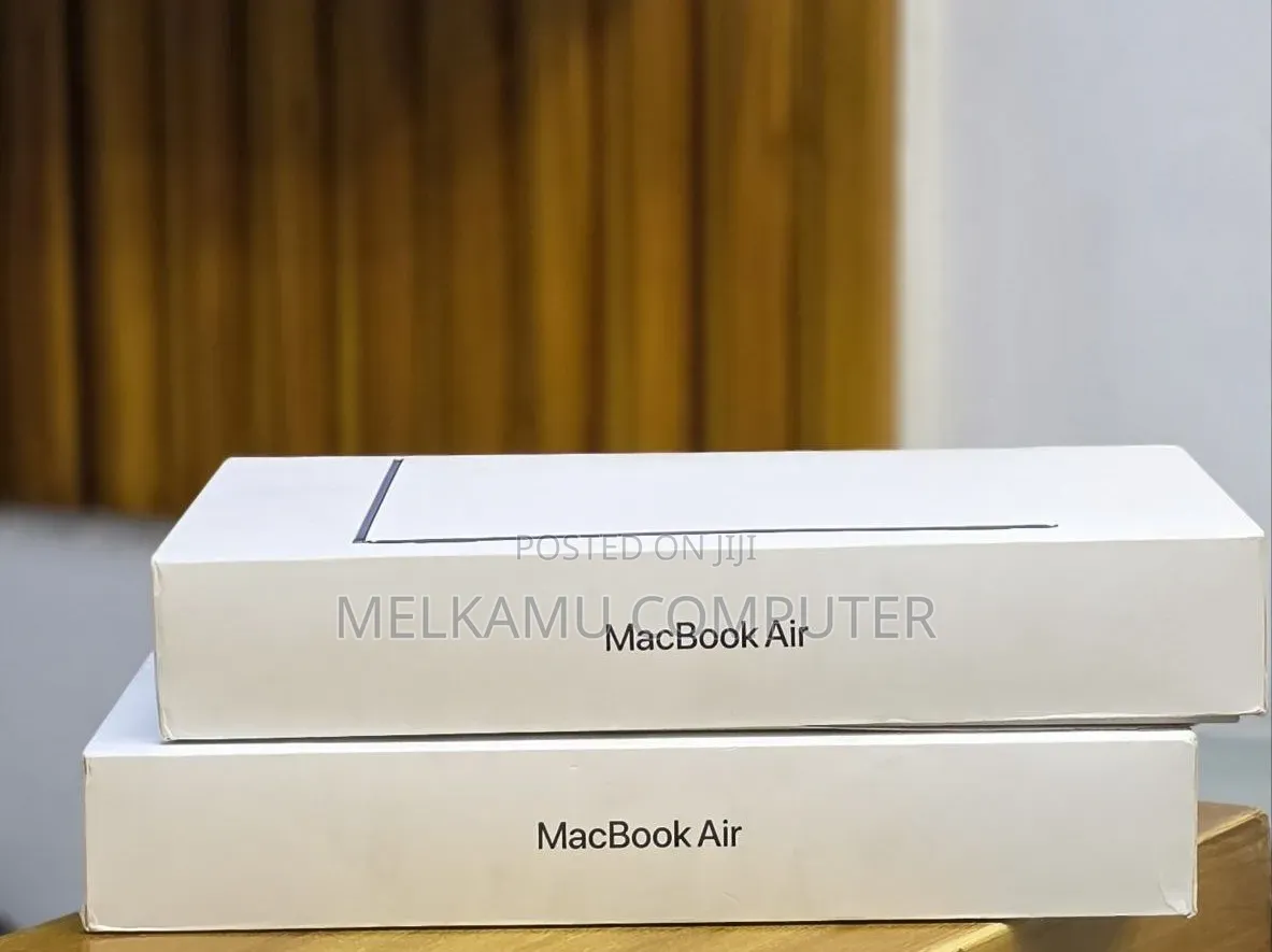 New Apple MacBook Air 2026 M5 13-inch 16GB Intel Core i5 SSD 512GB