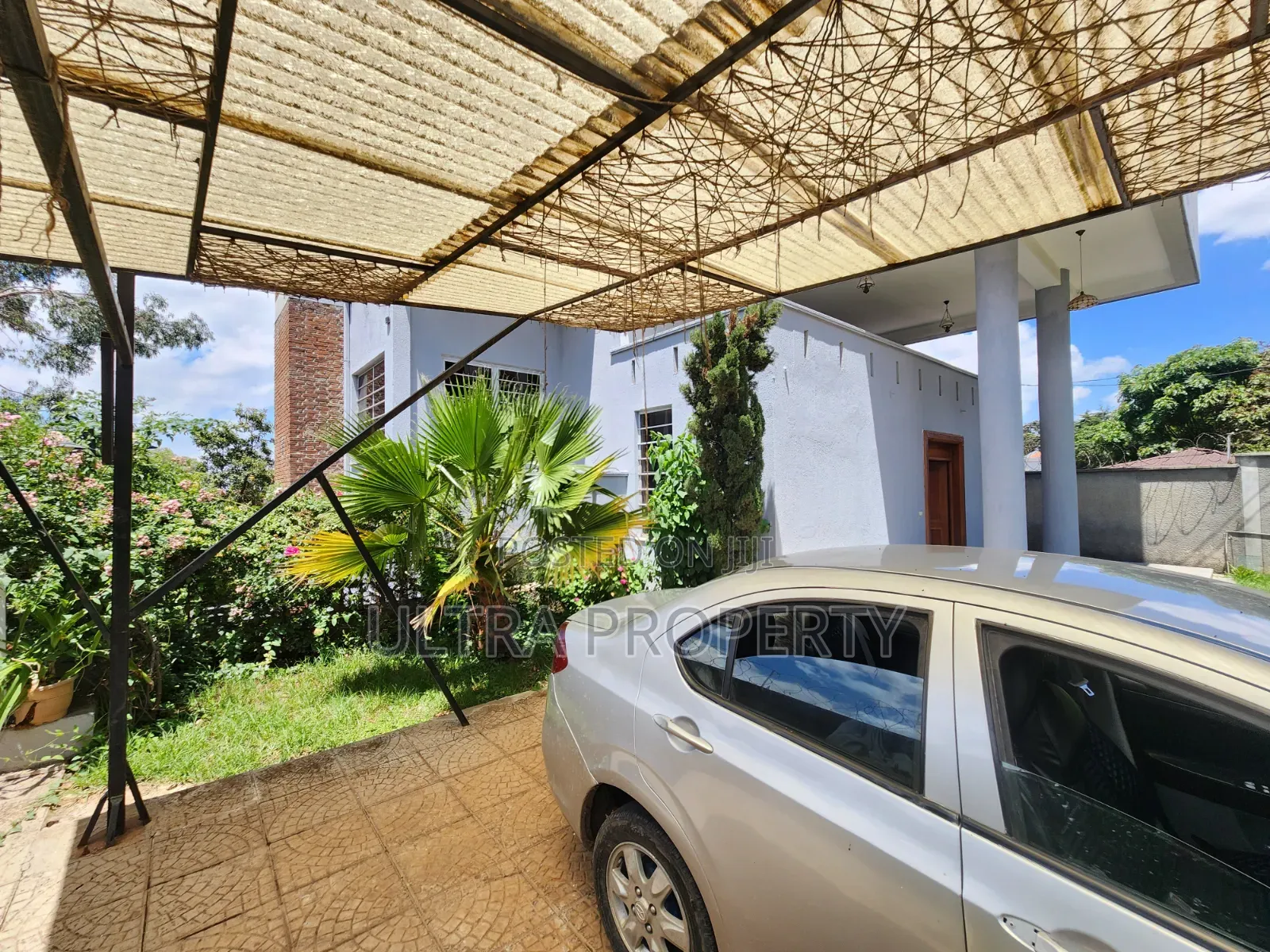 5bdrm House in Bole for rent