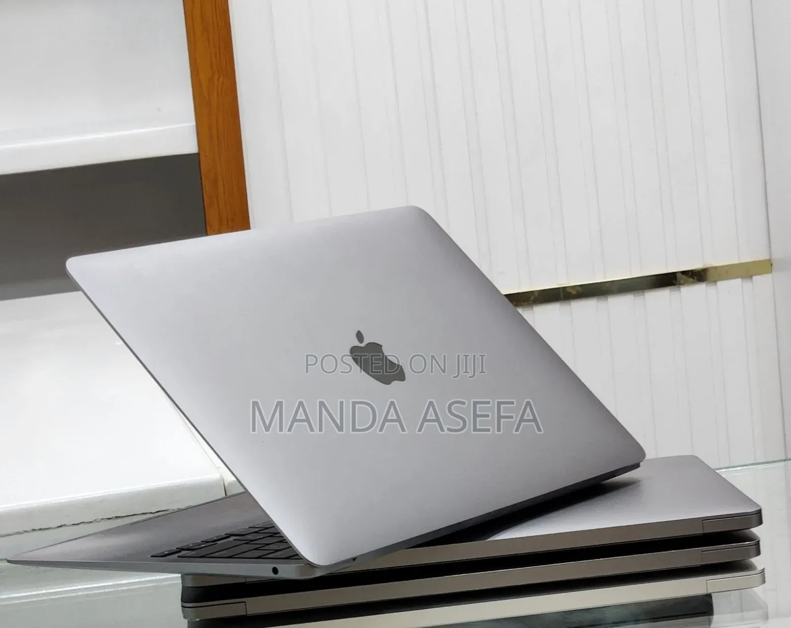 New Laptop Apple MacBook Air 2020 M1 8GB Apple M1 SSD 256GB