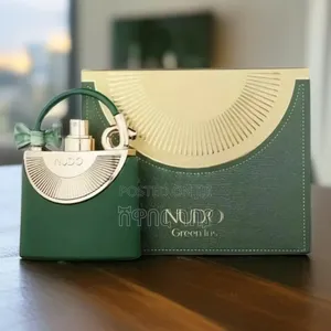 Nudo Green Iris – Your Refreshing Travel Essential in a Bottle