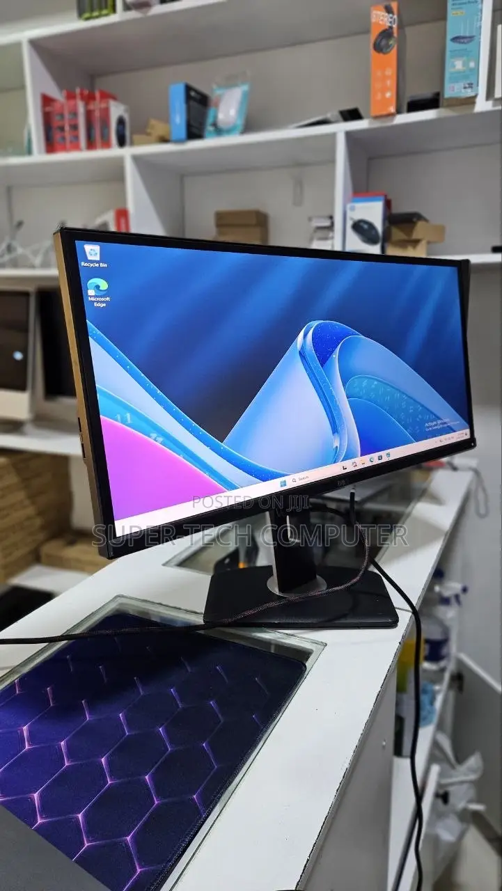 Dell 29 Inch Screen Two K Screen Resolution Frameless Monitor