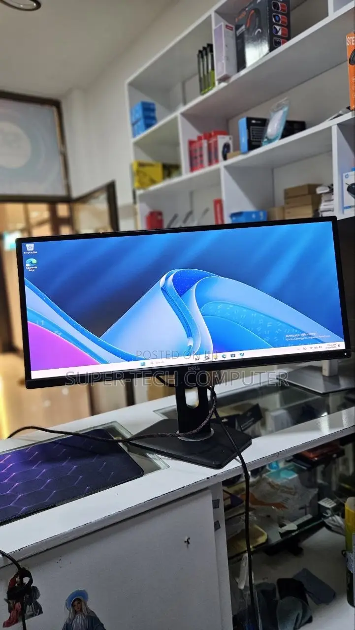 Dell 29 Inch Screen Two K Screen Resolution Frameless Monitor
