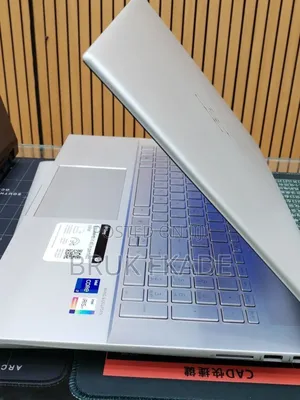 New Laptop HP EliteBook 840 G7 16GB Intel Core i7 SSD 256GB