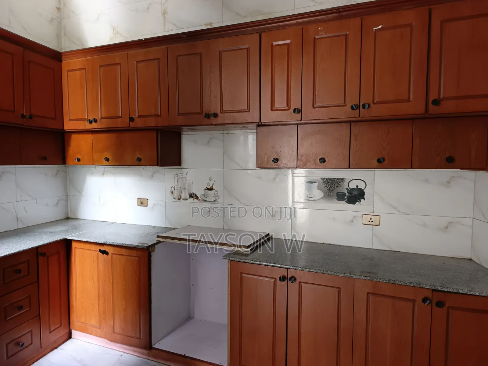 4bdrm Villa in Addis Ababa Figa, Bole for sale