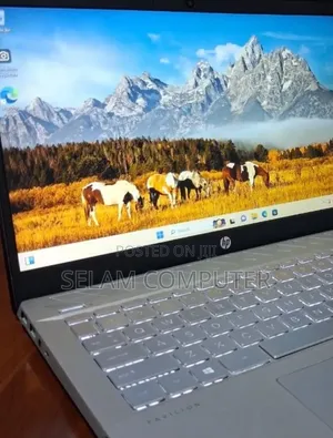 New Laptop HP Pavilion 15 8GB Intel Core i5 SSD 512GB