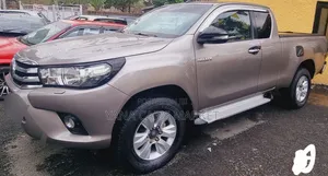 Toyota Hilux 2019 Silver