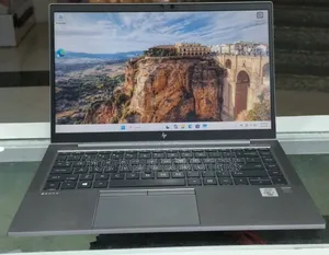 New Laptop HP ZBook Firefly 14 G7 16GB Intel Core i7 SSD 512GB