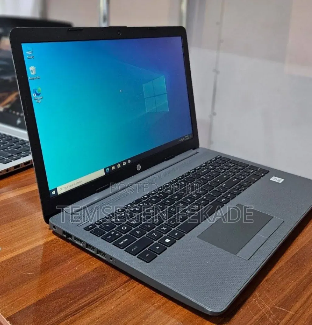 New Laptop HP Stream Notebook 8GB Intel Core i5 HDD 1T