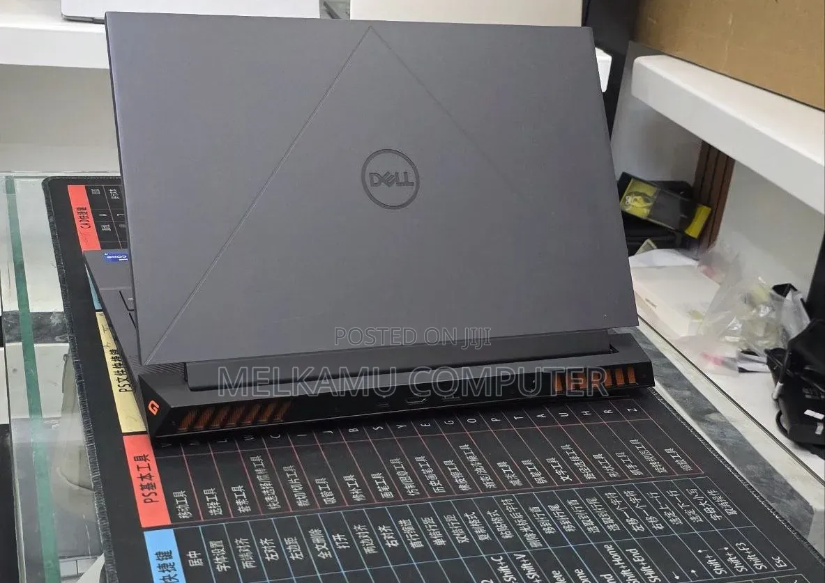 New Laptop Dell G15 5535 16GB Intel Core i7 SSD 1T
